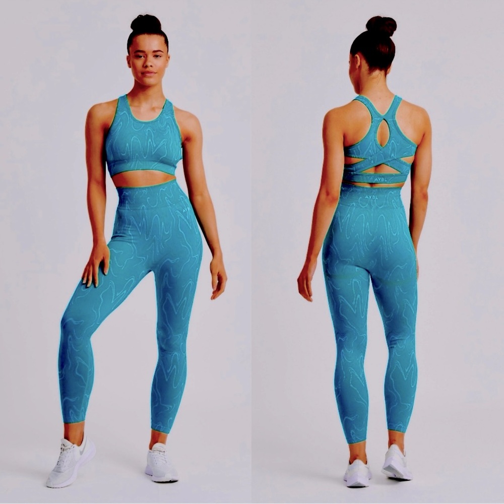 🔥Women’s AYBL Velocity Seamless Crop Leggings size S turquoise🔥